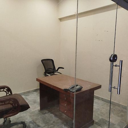 Hotel Crown Plaza, Near Karachi Airport, Darul Sehat Hospital, Dow, Agha Khan And Liaqat Hospital Buitenkant foto