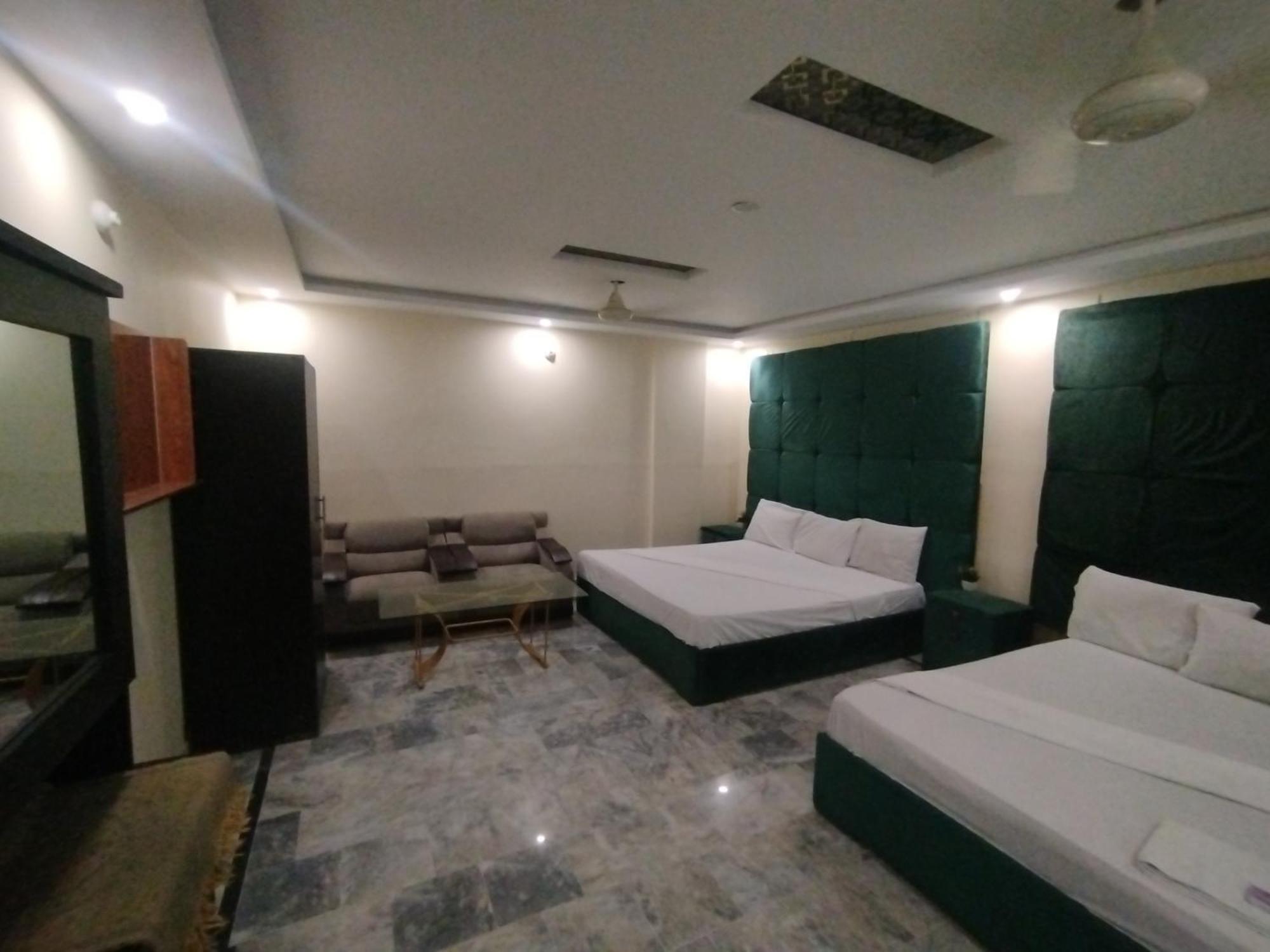 Hotel Crown Plaza, Near Karachi Airport, Darul Sehat Hospital, Dow, Agha Khan And Liaqat Hospital Buitenkant foto