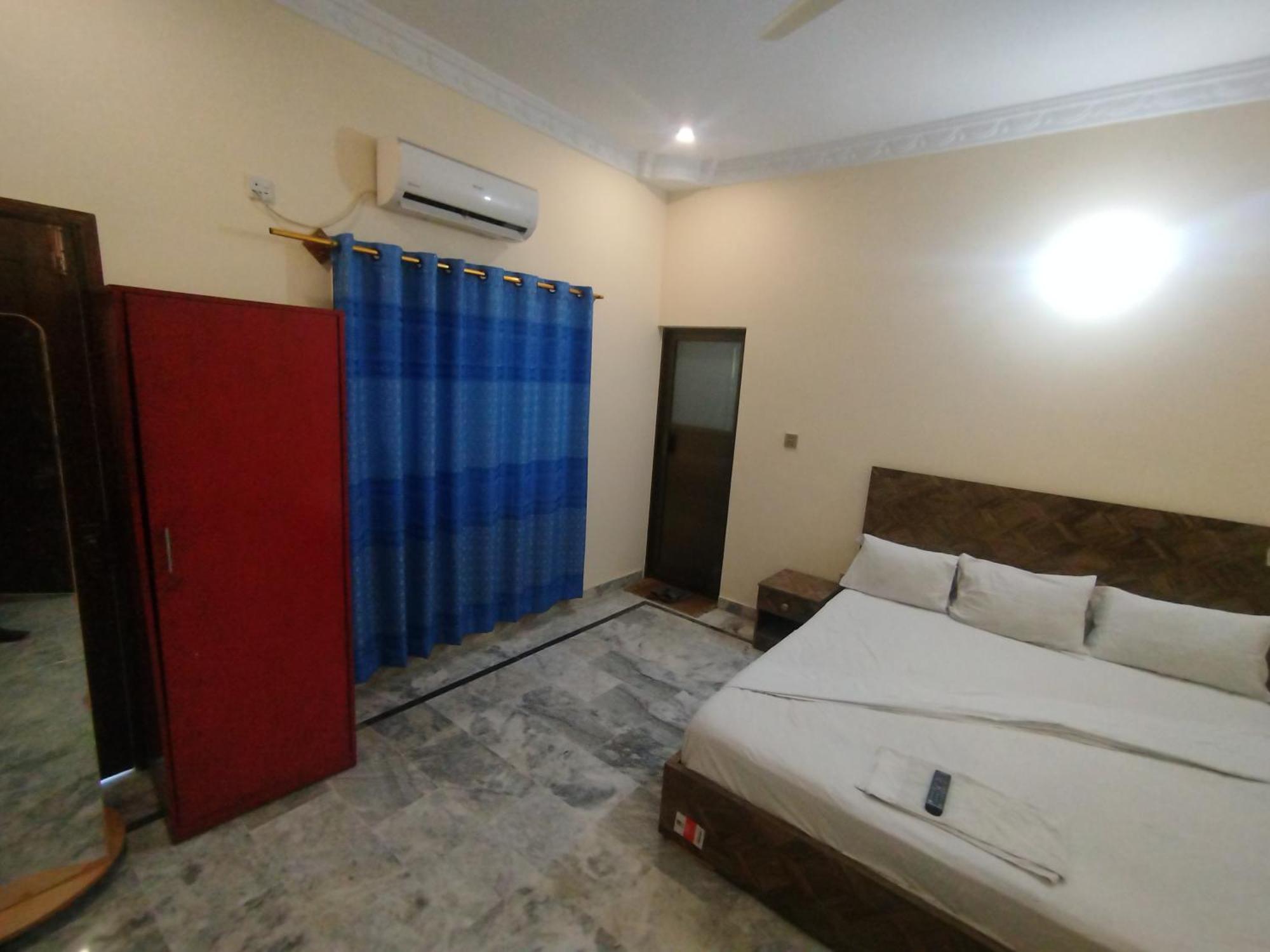 Hotel Crown Plaza, Near Karachi Airport, Darul Sehat Hospital, Dow, Agha Khan And Liaqat Hospital Buitenkant foto