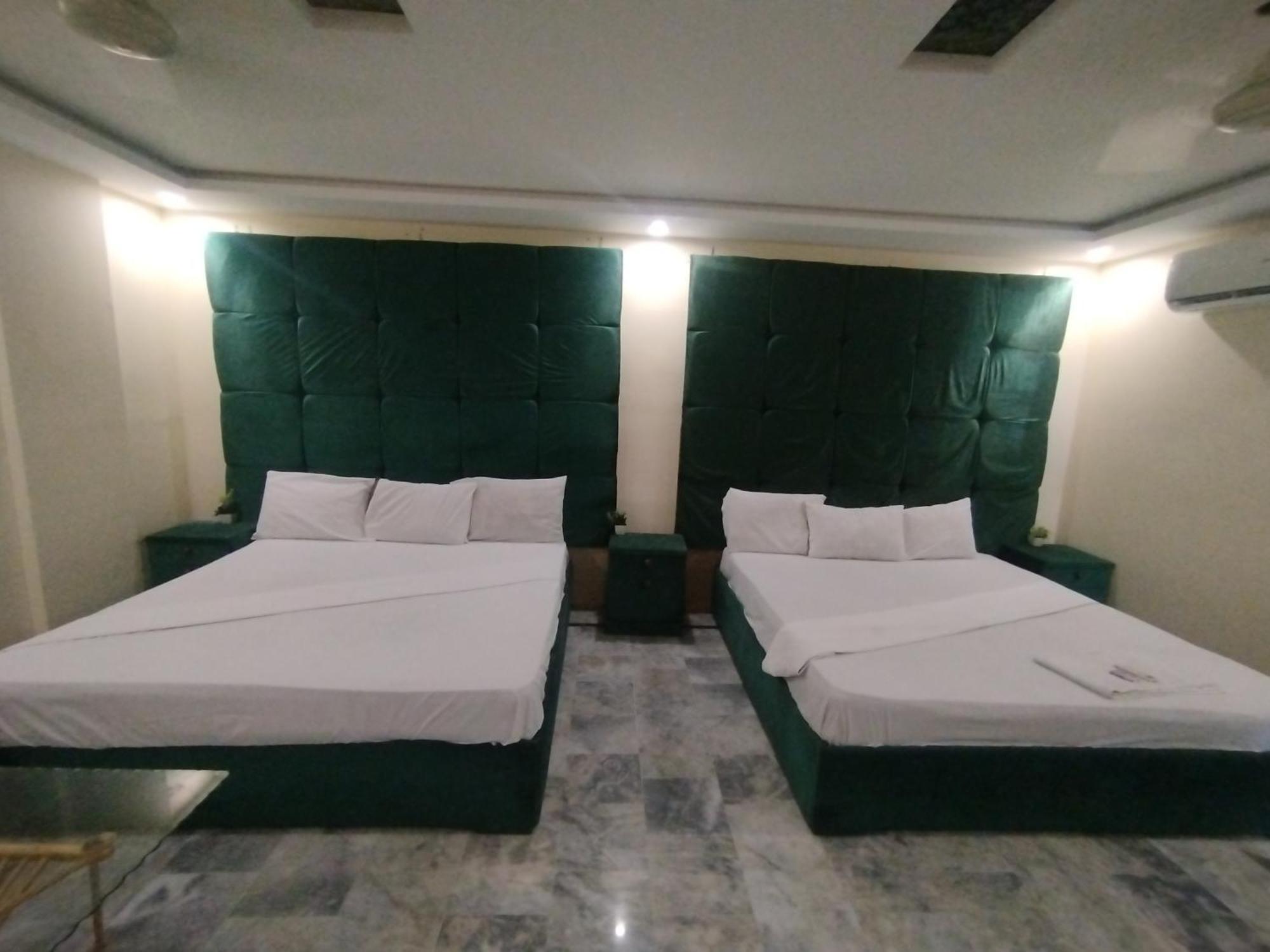 Hotel Crown Plaza, Near Karachi Airport, Darul Sehat Hospital, Dow, Agha Khan And Liaqat Hospital Buitenkant foto
