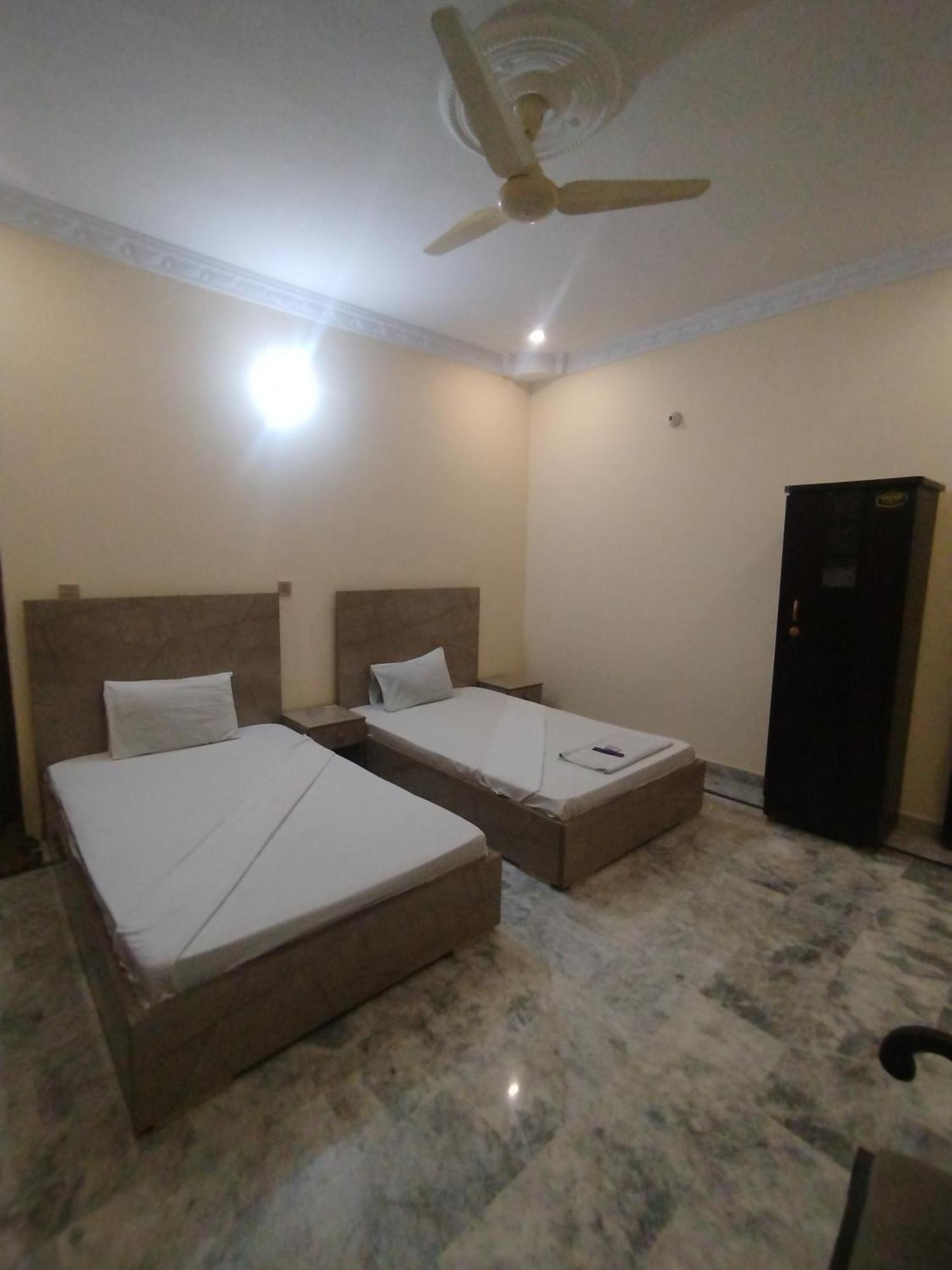 Hotel Crown Plaza, Near Karachi Airport, Darul Sehat Hospital, Dow, Agha Khan And Liaqat Hospital Buitenkant foto