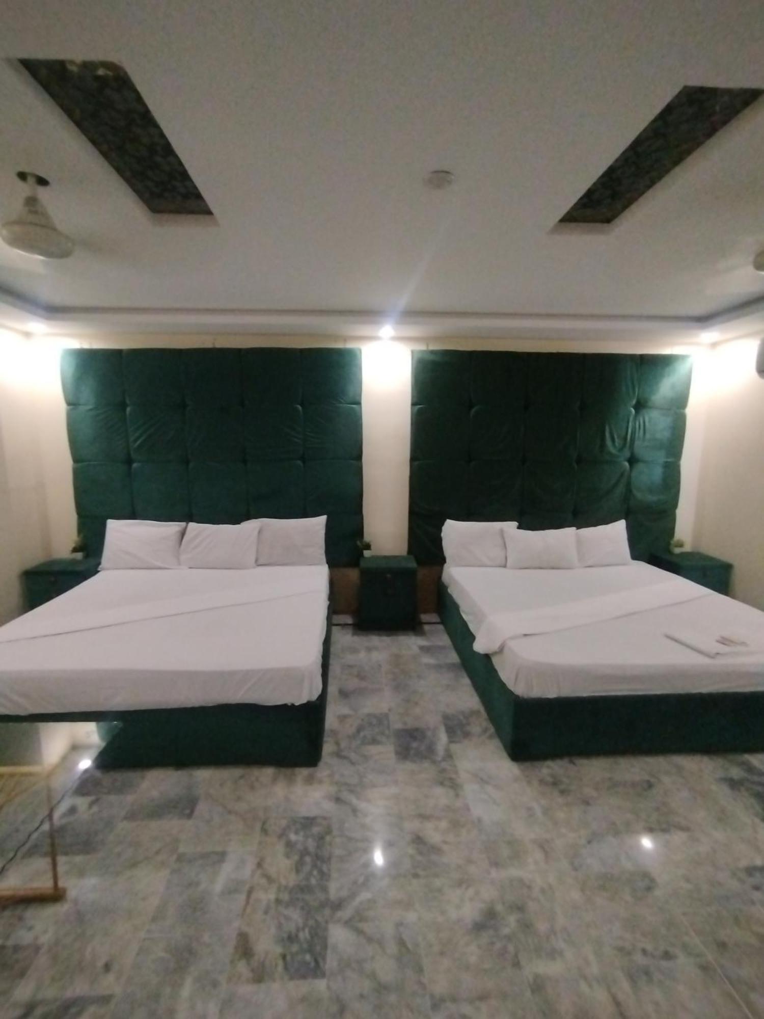 Hotel Crown Plaza, Near Karachi Airport, Darul Sehat Hospital, Dow, Agha Khan And Liaqat Hospital Buitenkant foto