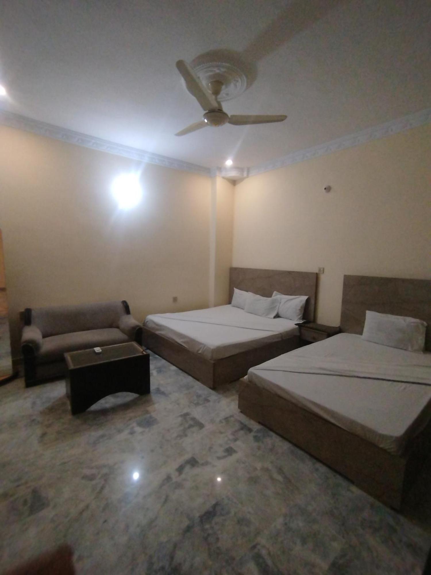 Hotel Crown Plaza, Near Karachi Airport, Darul Sehat Hospital, Dow, Agha Khan And Liaqat Hospital Buitenkant foto
